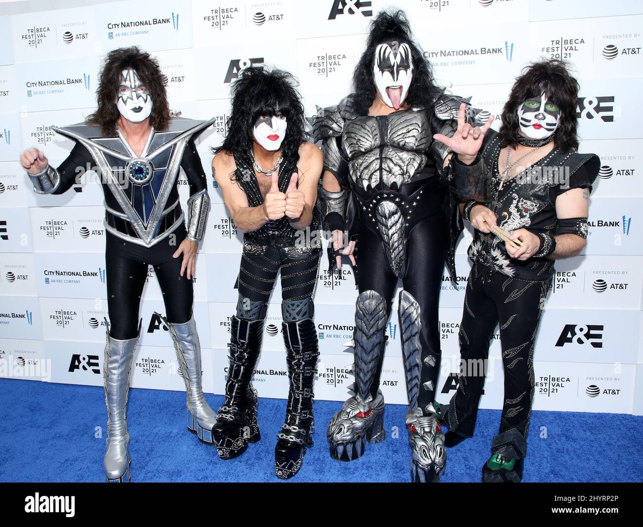 Tommy Thayer, Paul Stanley, gene Simmons & Eric Singer partecipano al 2021 Tribeca Film Festival "Biography: KISStory" Premiere tenuto a Battery Park il 11 giugno 2021 a New York City. Foto Stock