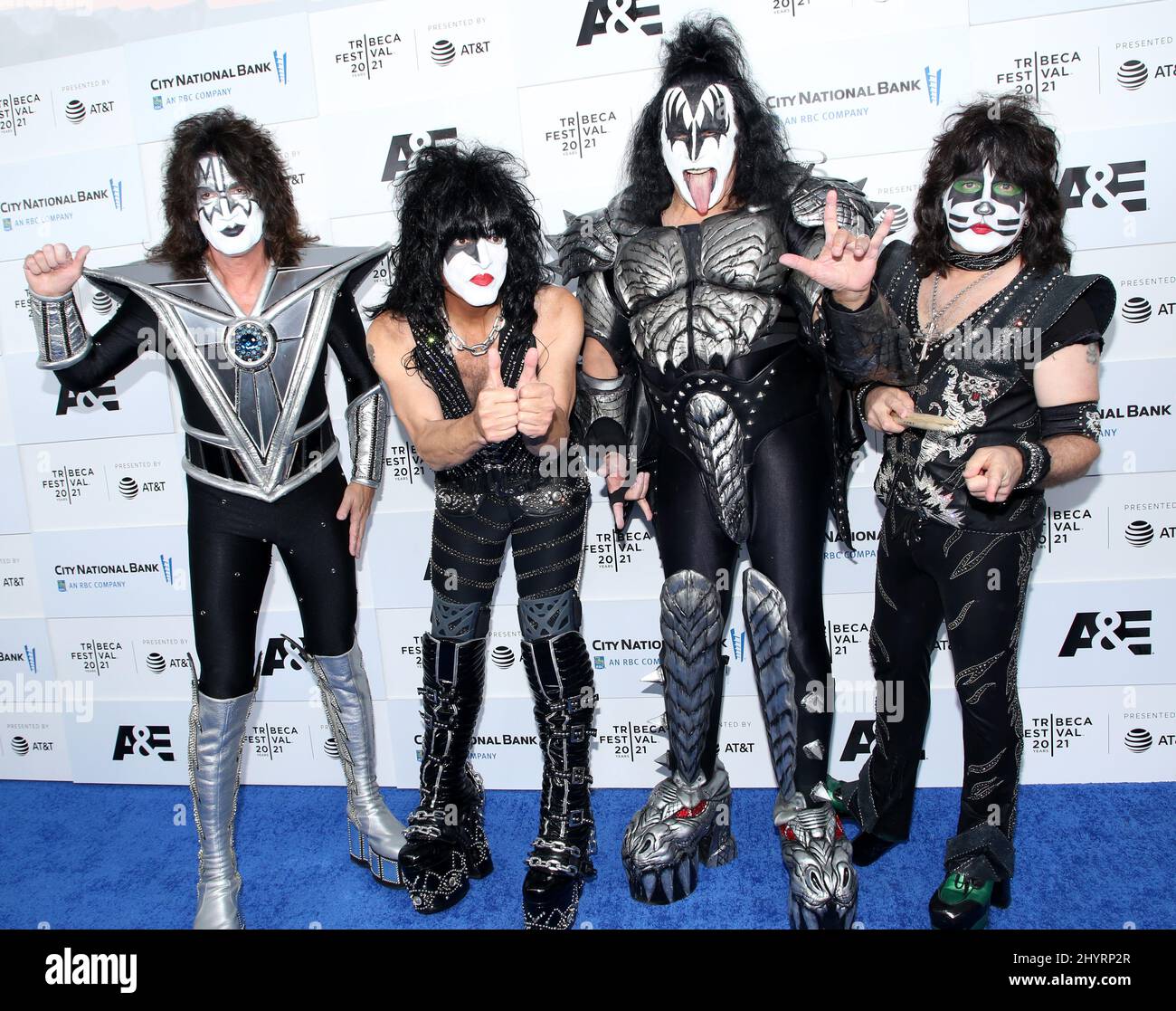 Tommy Thayer, Paul Stanley, gene Simmons & Eric Singer partecipano al 2021 Tribeca Film Festival "Biography: KISStory" Premiere tenuto a Battery Park il 11 giugno 2021 a New York City. Foto Stock