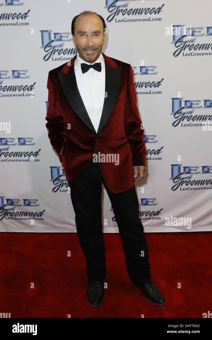 Lee Greenwood arrivò alla registrazione per il concerto di Lee Greenwood All Star Tribute tenuto presso il von Braun Center il 12 ottobre 2021 a Huntsville, Alabama. Foto Stock