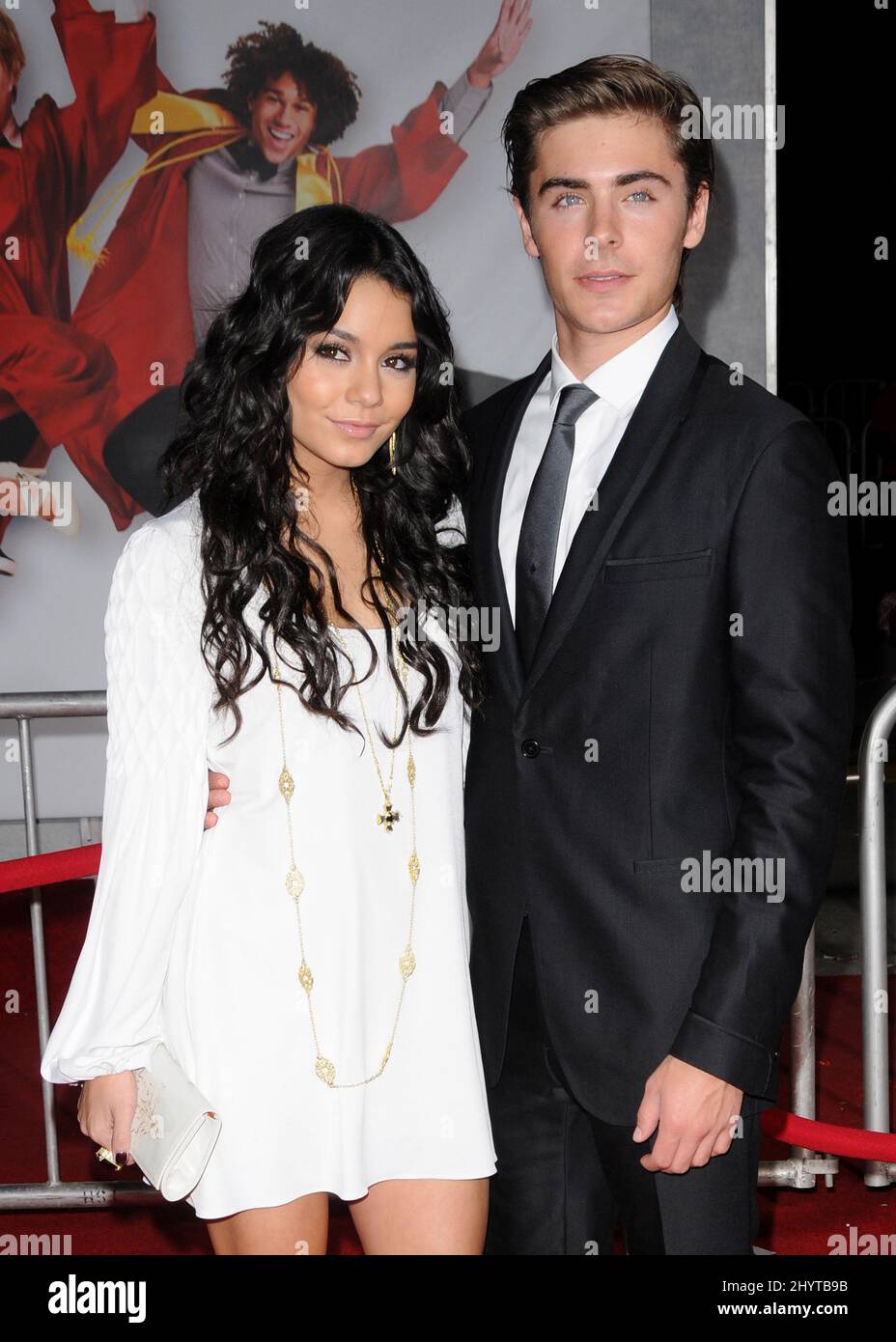 Vanessa Hudgens e Zac Efron alla High School Musical 3 Premiere tenuto al Galen Center, University of Southern California, Los Angeles. Foto Stock