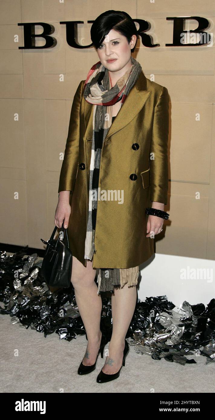 Kelly Osbourne arrivo al Burberry Beverly Hills Store riapertura, Los Angeles. Foto Stock
