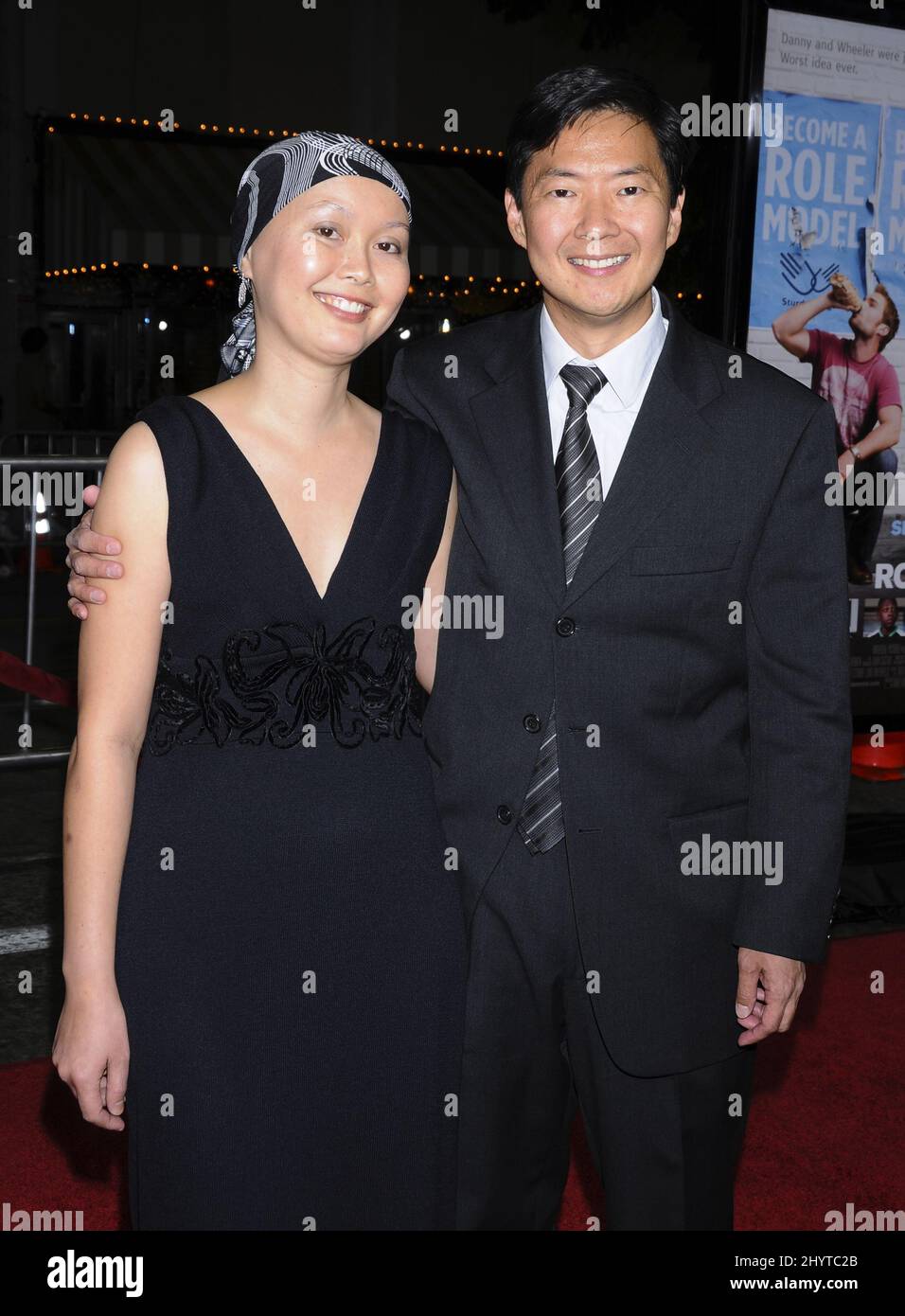 Ken Jeong e la moglie Tran arrivano per la prima di Role Models, a Westwood, Los Angeles. Foto Stock Ken Jeong e la moglie Tran arrivano per la prima di Role Models, a Westwood, Los Angeles. Foto Stock