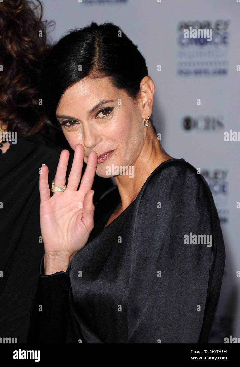 Teri Hatcher che partecipa ai premi annuali People's Choice 35th, che si tengono presso il Shrine Auditorium di Los Angeles. Foto Stock