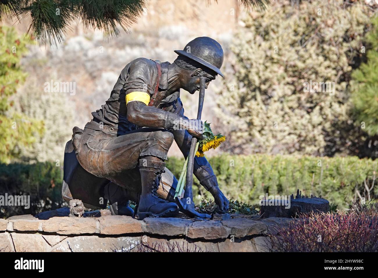 Street art a Bend, Oregon, situato sulle numerose rotonde della città. Tutta la scultura è di artisti locali. Foto Stock