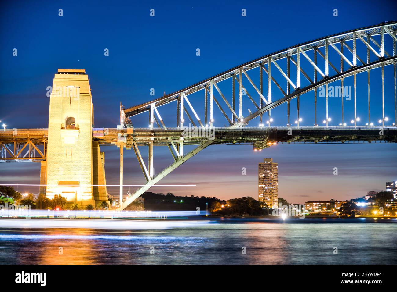 Il Sydney Harbour Bridge di notte, Australia. Foto Stock