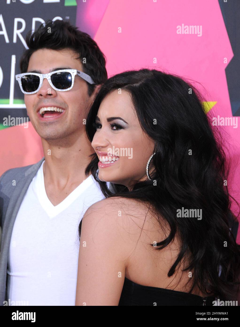 Joe Jonas e Demi Lovato arrivano al Nickelodeon's Annual Kid's Choice Awards 23rd a Westwood, Los Angeles. Foto Stock