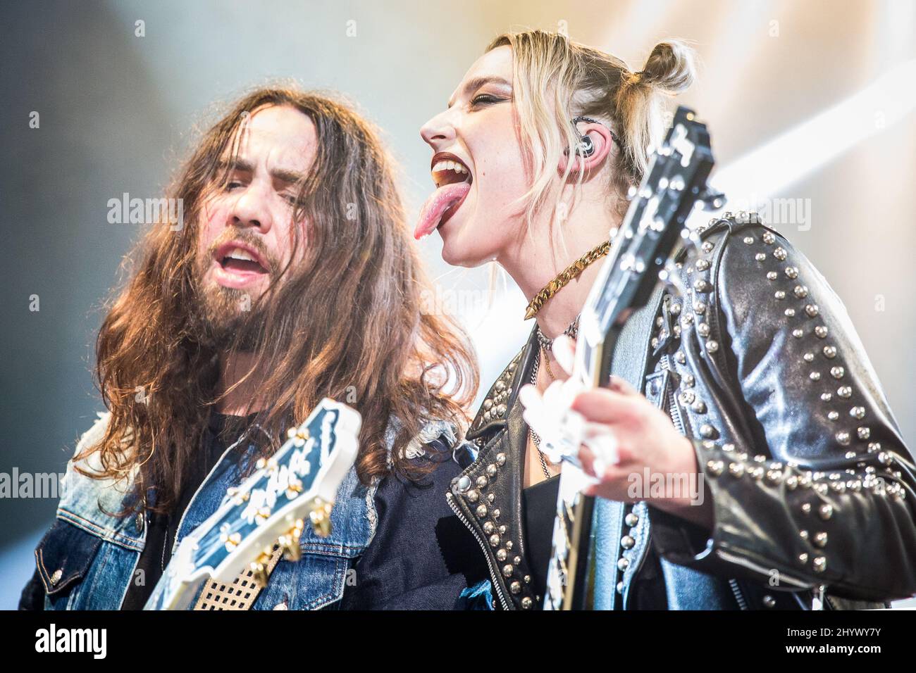 Halestorm si esibisce dal vivo in un concerto al Shepherd's Bush Empire di Londra il 13 marzo 2022 Foto Stock