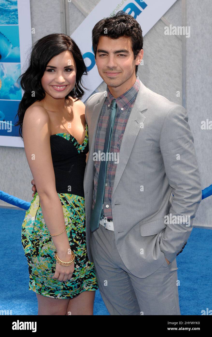 Joe Jonas e Demi Lovato al 'Oceans' Premiere tenuto al Teatro El Capitan di Los Angeles Foto Stock