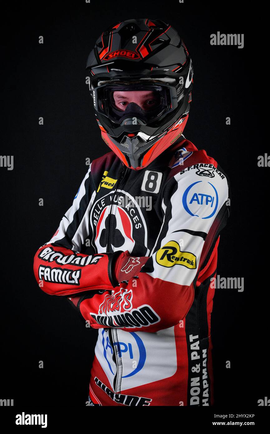 MANCHESTER, REGNO UNITO. MAR 14th Connor Bailey (numero 8) di Belle Vue ‘ATPI’ Aces durante la giornata stampa di Belle Vue Aces al National Speedway Stadium lunedì 14th marzo 2022. (Credit: Eddie Garvey | MI News) Credit: MI News & Sport /Alamy Live News Foto Stock