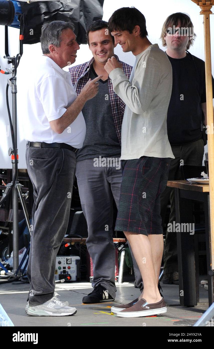 Ashton Kutcher sul set del nuovo film "amici con benefici" al Toast a West Hollywood a Los Angeles, USA. Foto Stock