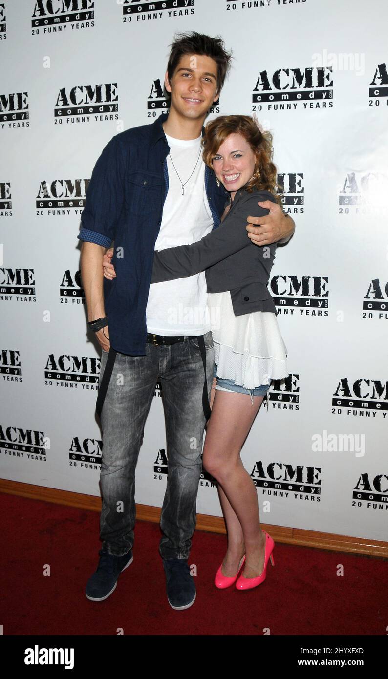 Casey Deidrick e Molly Burnet arrivano alla ACME Saturday Night ospitata da Nadia Bjorlin all'ACME Comedy Theatre di Hollywood. Foto Stock