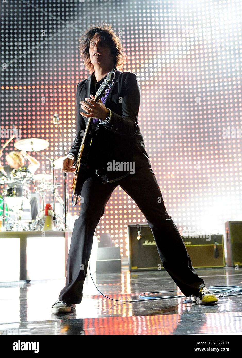 Dean Deleo da Stone Temple Pilots in concerto al Raleigh Boutique Amphitheater, North Carolina Foto Stock