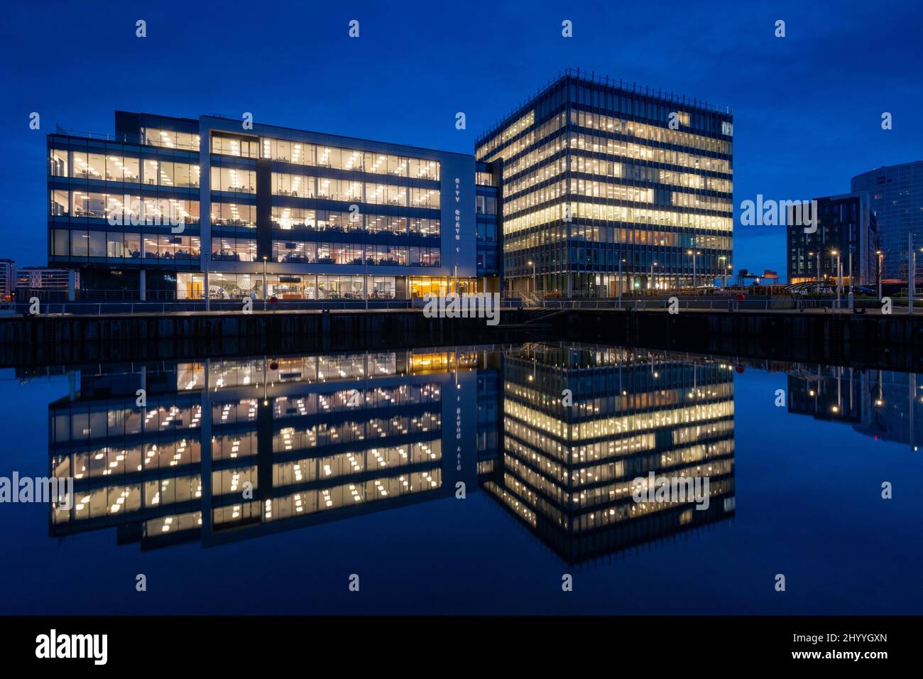 Edifici moderni per uffici a Clarendon Dock, Donegall Quay, Laganside, Belfast, Irlanda del Nord Foto Stock