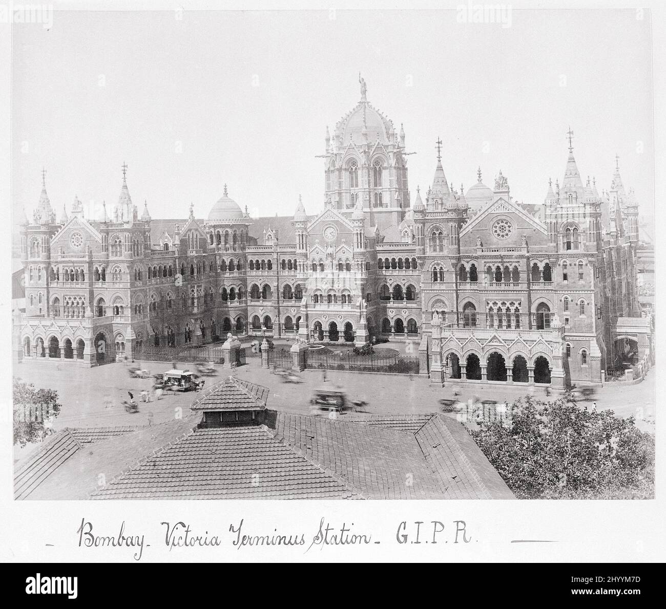 Bombay, Victoria Terminus Station - G.I.P.R. Samuel Bourne (Inghilterra, 1834-1912, India attiva, 1863-1870). Inghilterra, fine 1860s. Fotografie. Stampa in argento albume Foto Stock