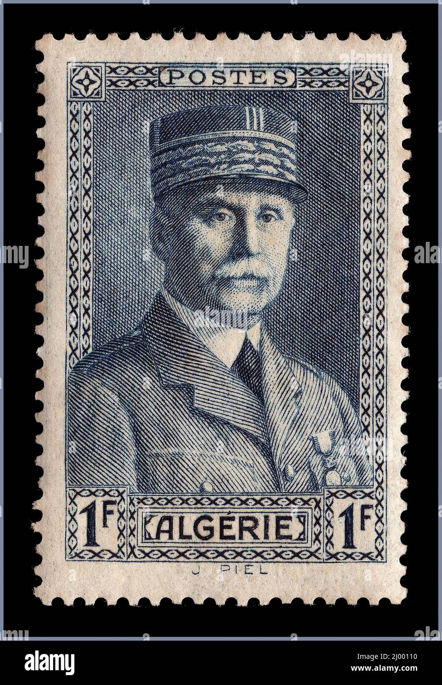 PETAIN Maresciallo Petain Stamp dell'Algeria "ALGERIE" (1f) 1941, leader francese della Francia di Vichy e leader francese della Francia di Vichy a Foto Stock