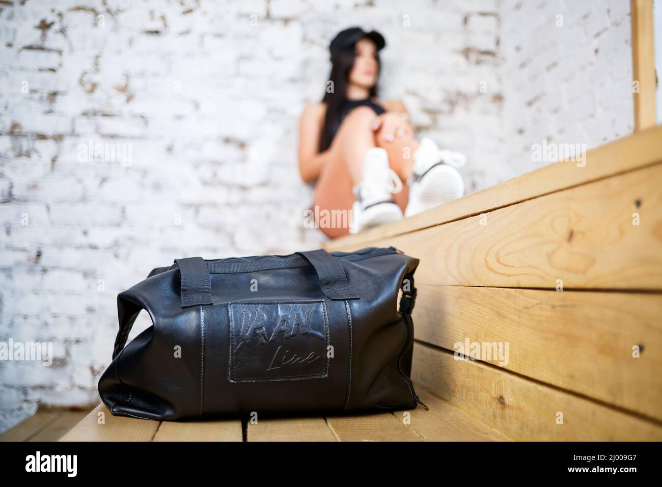 Grande borsa in pelle unisex nera. Prodotto in vera pelle, una borsa per le cose Foto Stock