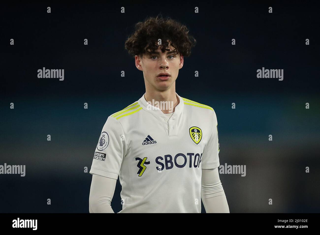 Leeds, Regno Unito. 15th Mar 2022. Archie Gray di Leeds United nel secondo semestre a Leeds, Regno Unito, il 3/15/2022. (Foto di James Heaton/News Images/Sipa USA) Credit: Sipa USA/Alamy Live News Foto Stock