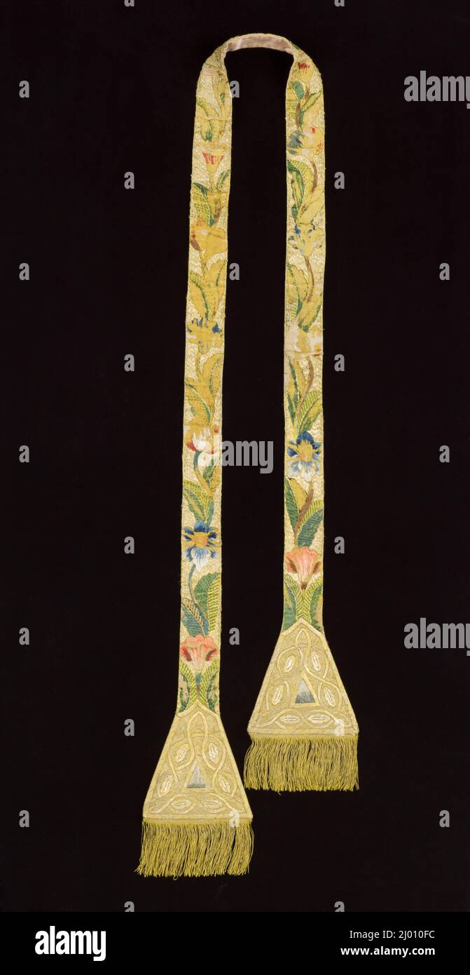 Set di Vestimenti ecclesiastici (Stole). Messico, primo quarto del 18th secolo. Costumi; ecclesiastici. Satinato di seta con ricamo in seta, filo metallico e lamella con frangia in filo metallico Foto Stock