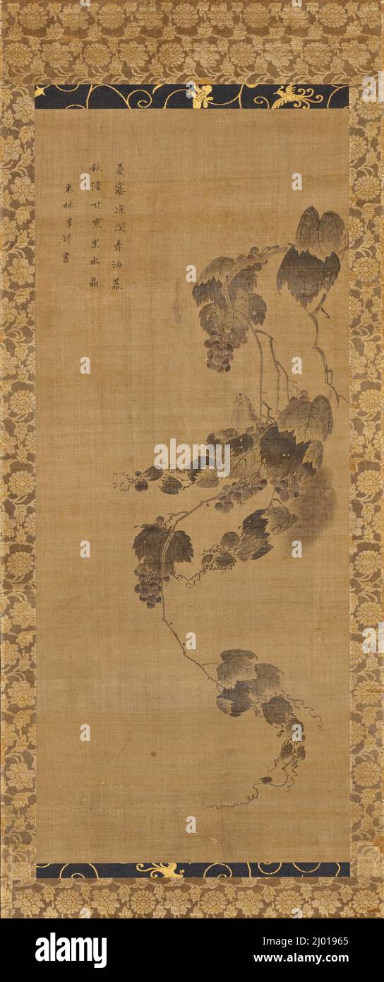 Scoiattolo e uva. Yi Chun (Corea, attivo tra il 1600 e il 1700). Corea, Joseon (1392-1910), 17th secolo. Dipinti. Rotolo appeso, inchiostro e colore chiaro su seta Foto Stock