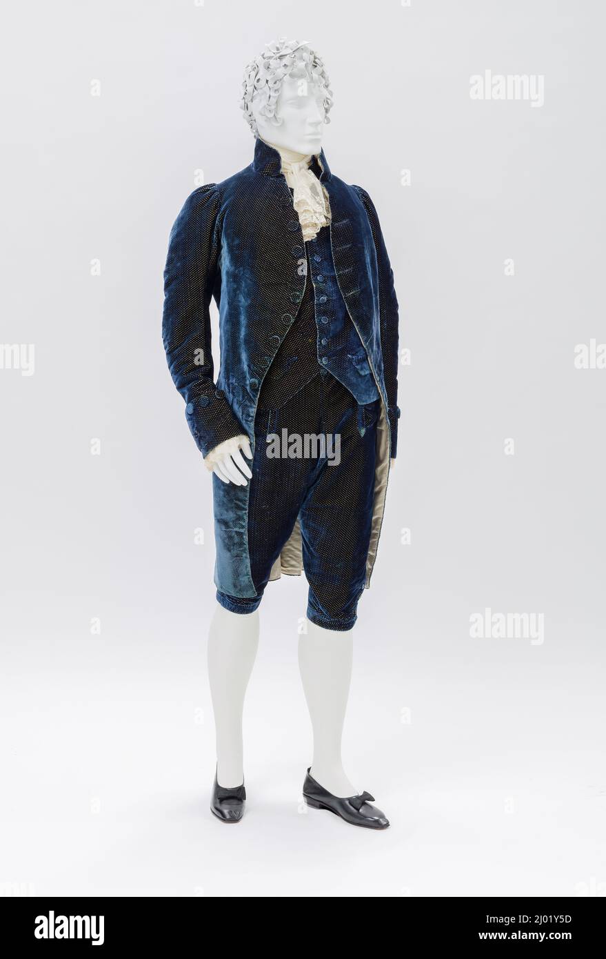 Vestito dell'uomo (cappotto, Vest e braghe). Francia, circa 1810. Costumi; abbigliamento principale (corpo intero). Taglio di seta e velluto svitato con disegno di seta supplementare-trama Foto Stock