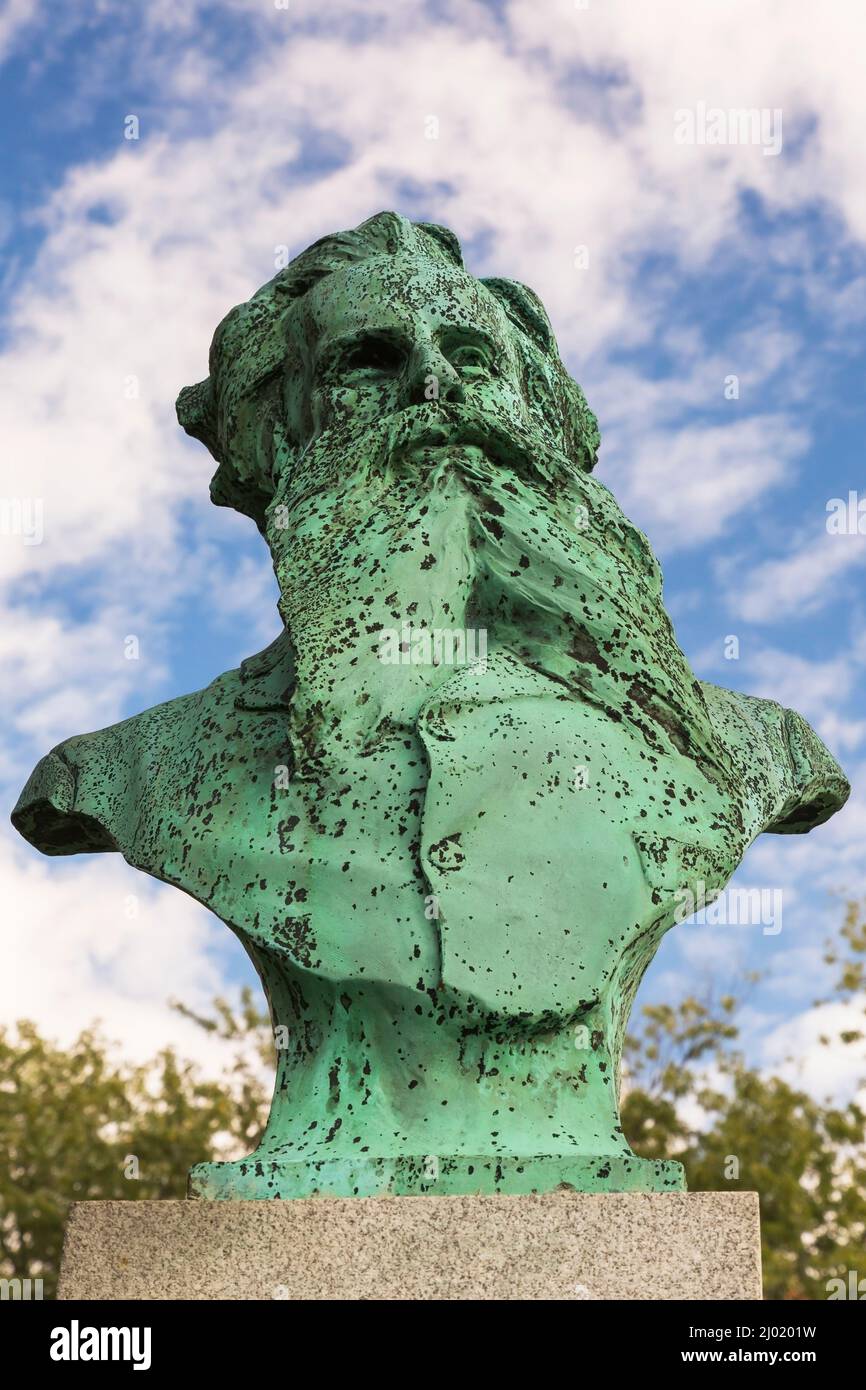 Scultura in bronzo a busto di figura storica sconosciuta. Foto Stock