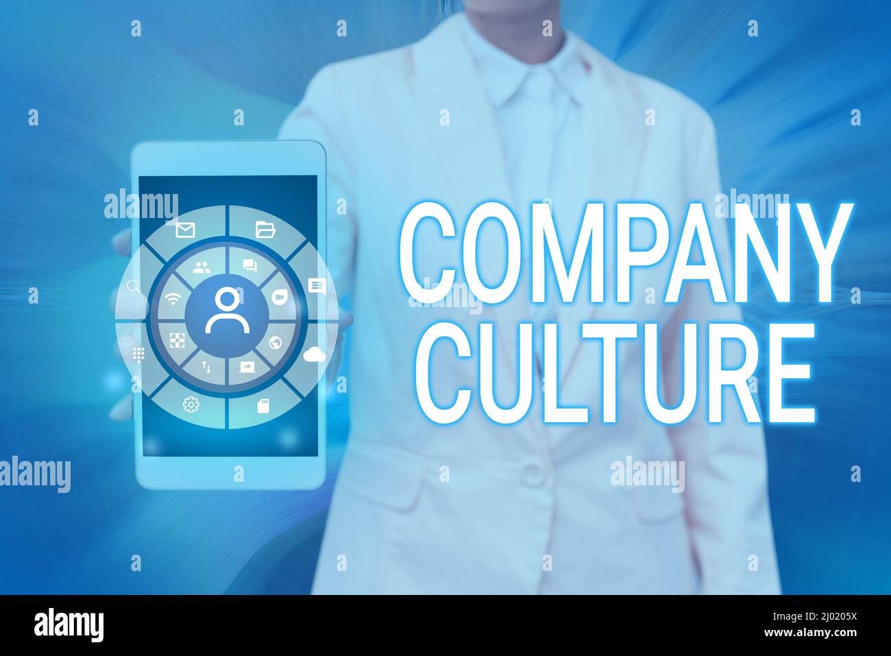 Ispirazione che mostra segno Cultura aziendale. Le aziende mostrano l'ambiente e gli elementi in cui i dipendenti lavorano Lady premendo schermo del telefono cellulare Foto Stock