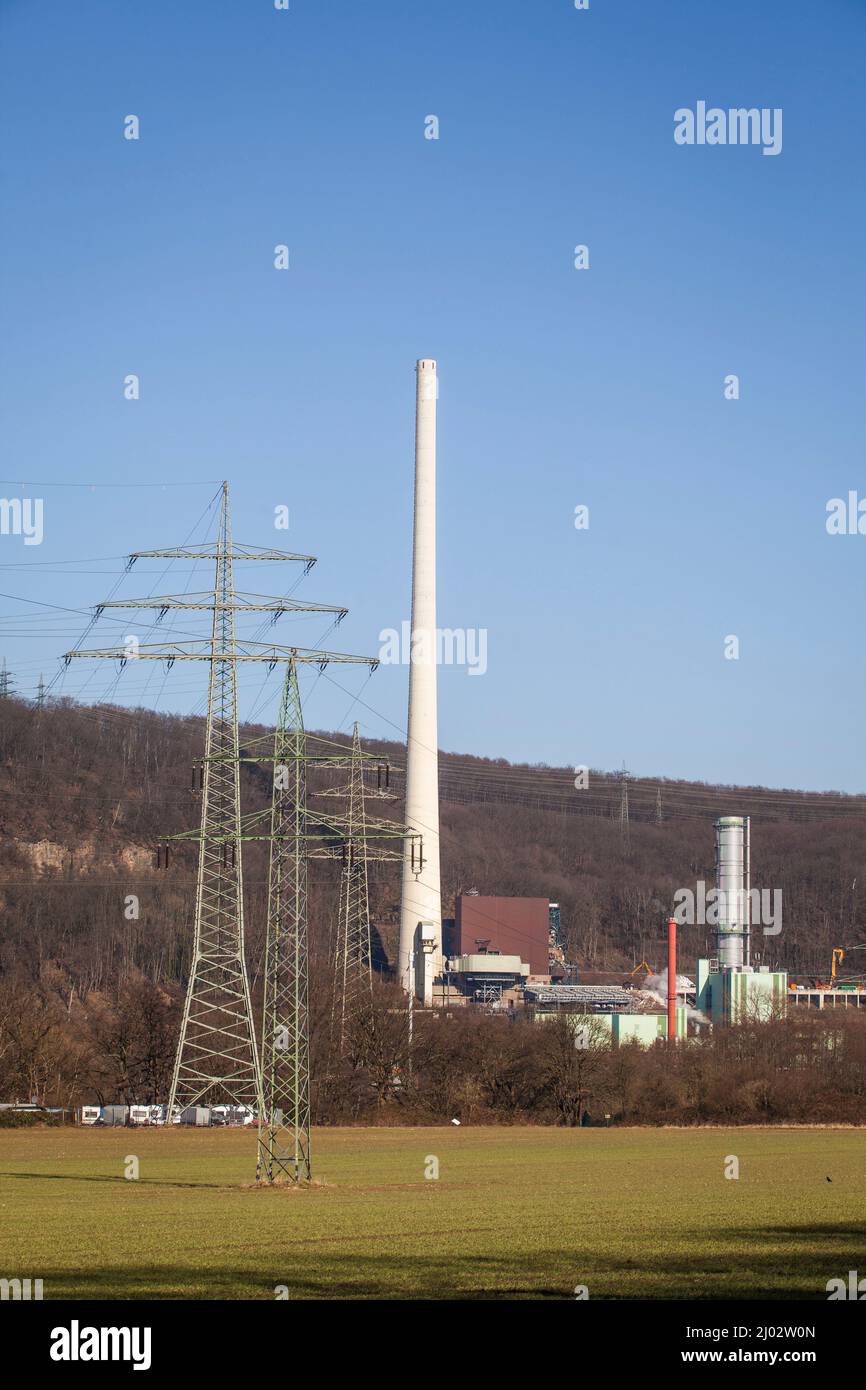 Vista della centrale a ciclo combinato di Cuno a Herdecke, turbina a gas a ciclo combinato, Renania settentrionale-Vestfalia, Germania. Blick zum Cuno-Kraftwerk in lei Foto Stock