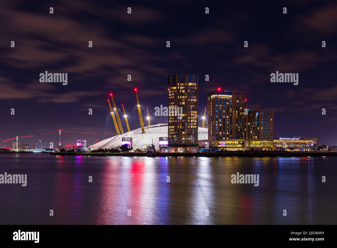 O2 Arena di notte, Greenwich Peninsula, Londra, Inghilterra, Regno Unito, Europa Foto Stock