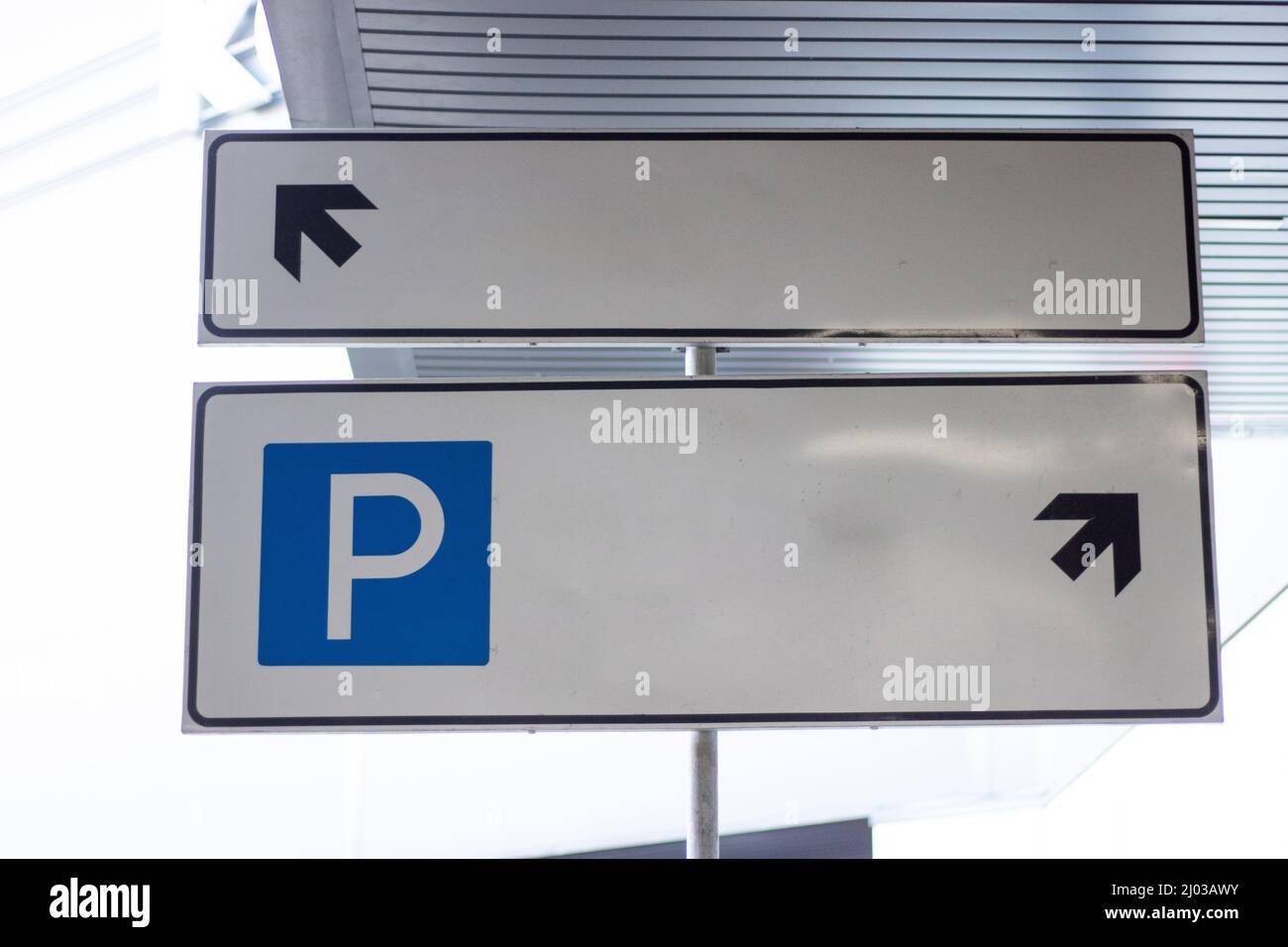 Indicatore di direzione sulla scheda con mockup Foto Stock