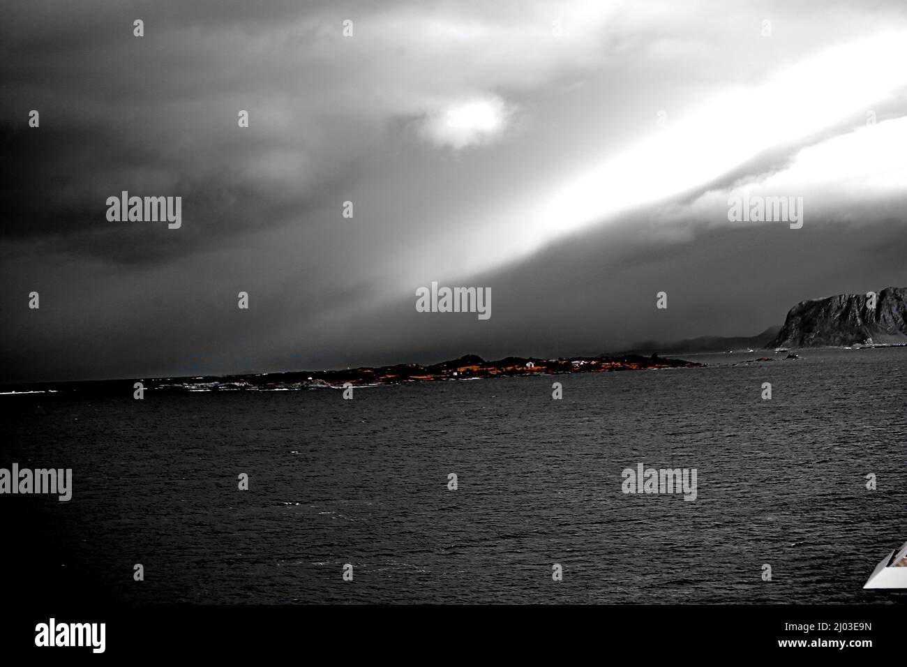 Wolken Wolkengrenze wie ein Blitz Aufegenommen bei Bolandet Foto Stock