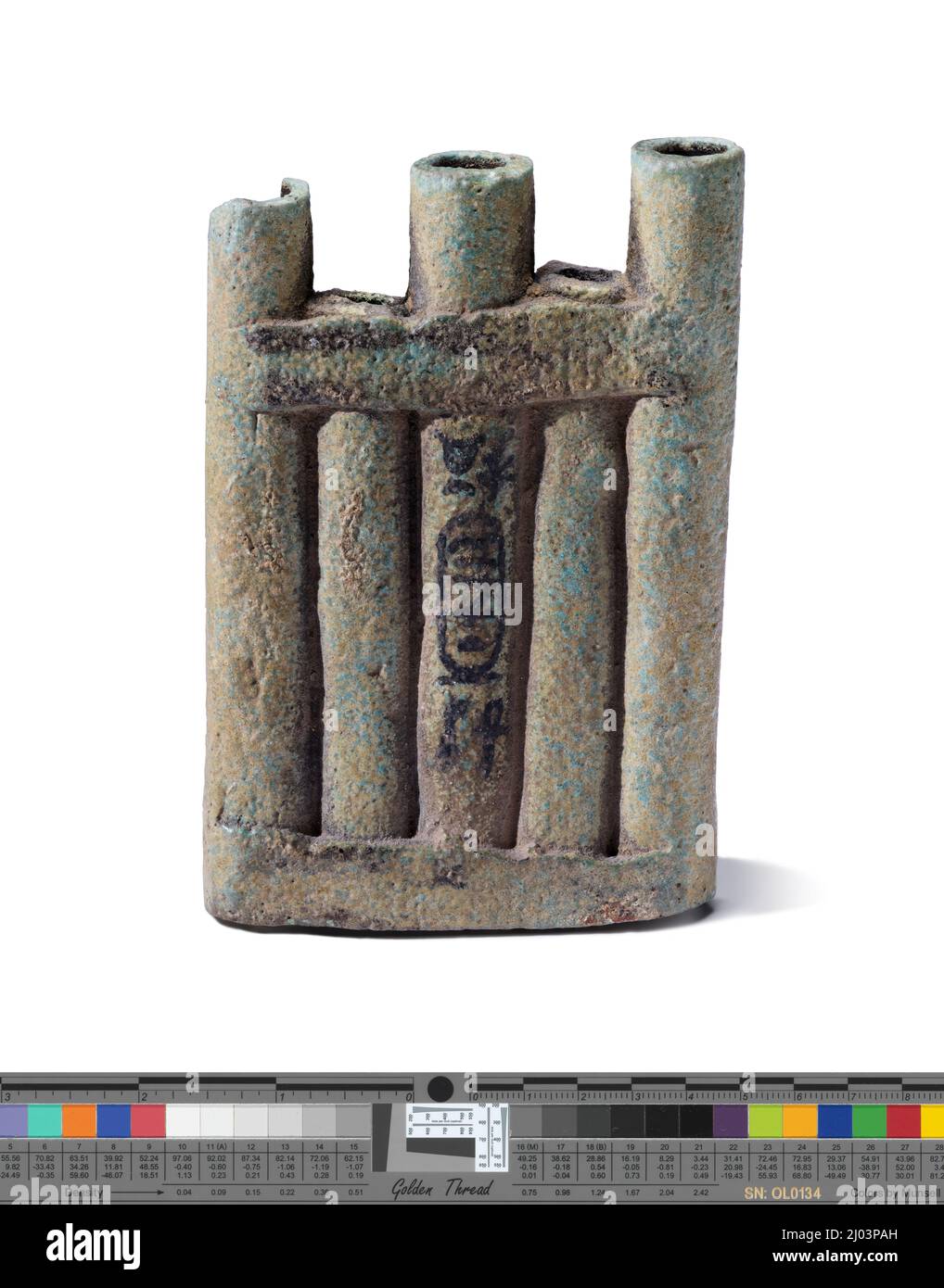 Contenitore Kohl inscritto per la Regina Tiye. Egitto, 18th dinastia, regno di Amenhotep III, 1410 - 1372 a.C. Mobili; Accessori. Faience Foto Stock