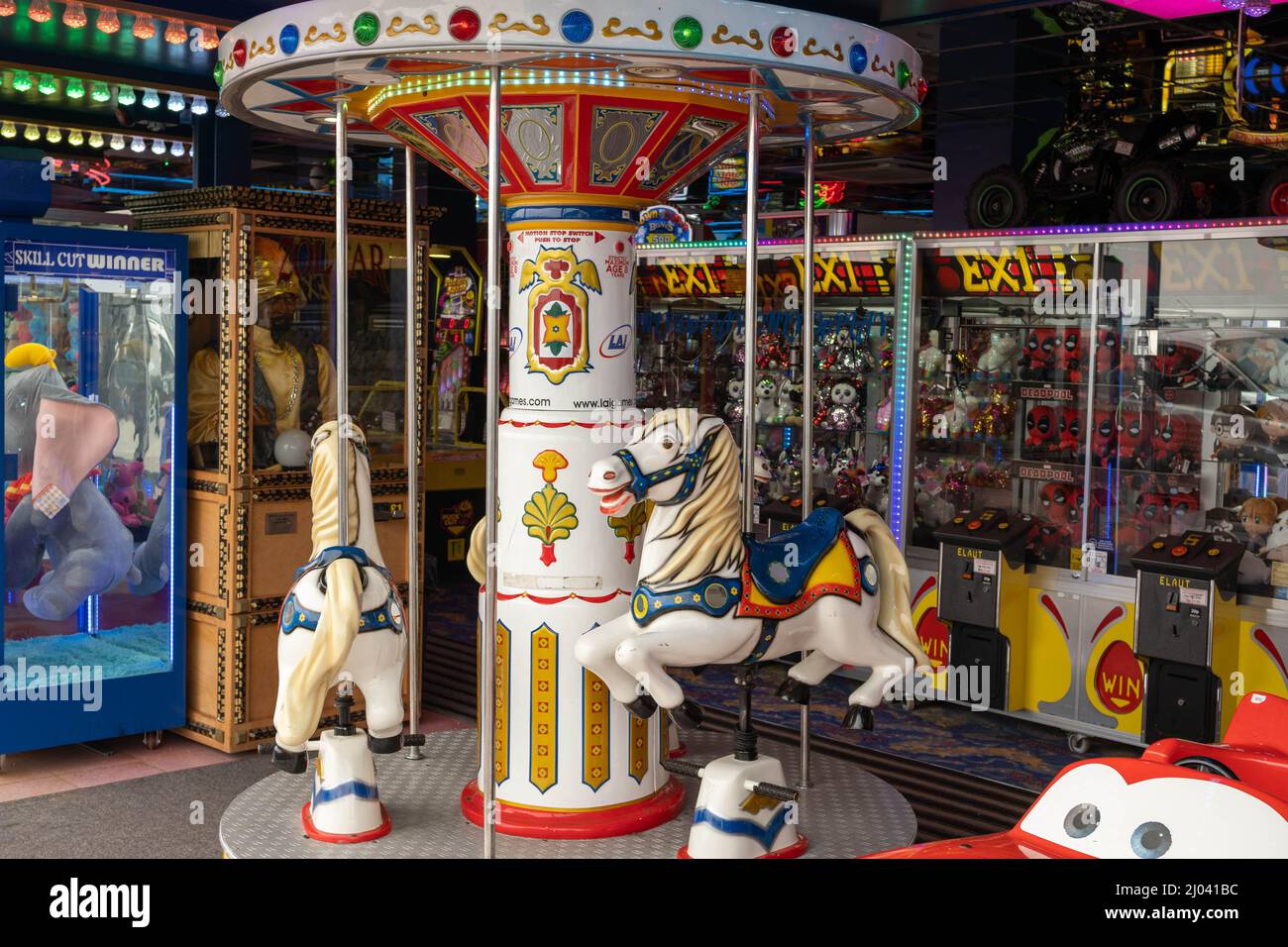 Arcate di divertimento lungo Marine Parade Great Yarmouth Norfolk Inghilterra Foto Stock