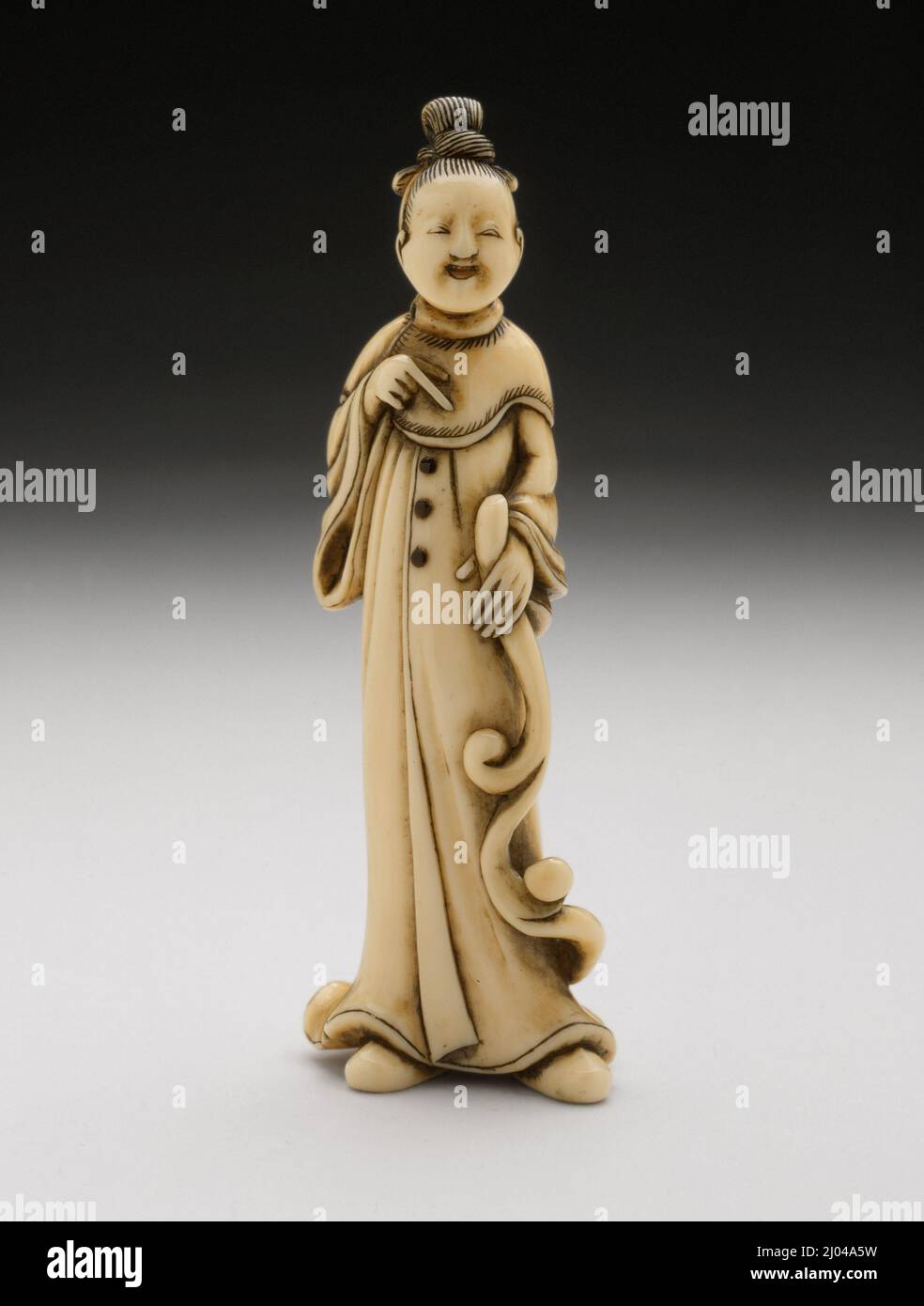 Seiōbo: Regina Madre dell'Occidente. Giappone, 18th secolo. Costumi; Accessori. Avorio con colorazione, sumi, intarsi Foto Stock