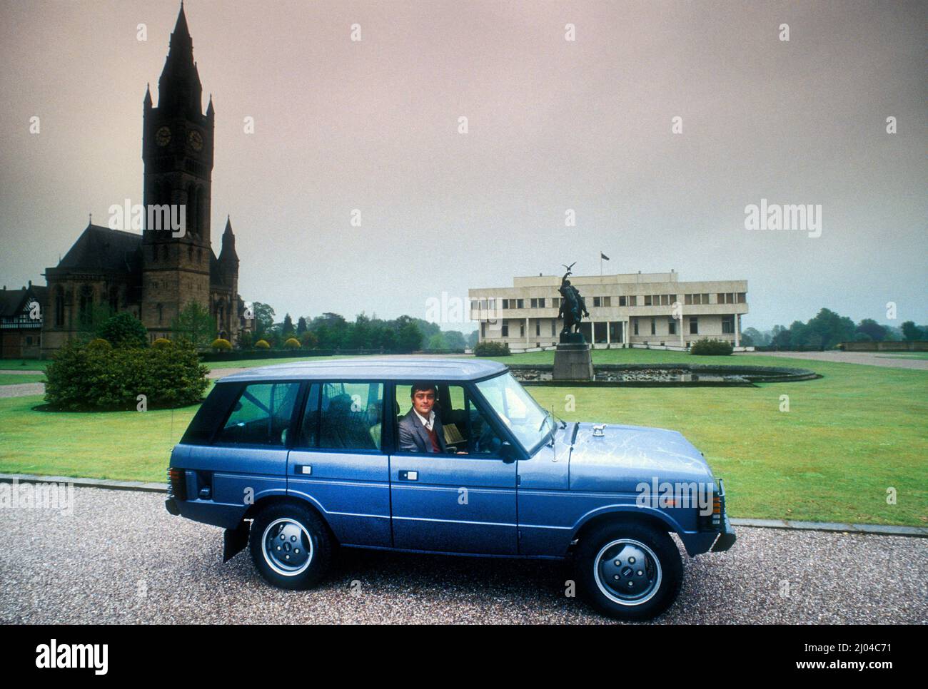 Il duca di Westminster fuori dal suo palazzo vicino Chester UK 1984 Foto Stock