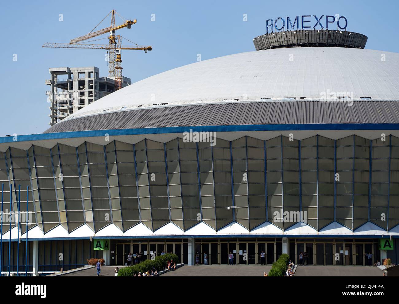 Bucarest, Romania - 25 luglio 2021: Padiglione centrale - il Duomo del Centro Espositivo Romexpo, costruito nel 1962 su progetto degli architetti Ascanio da Foto Stock