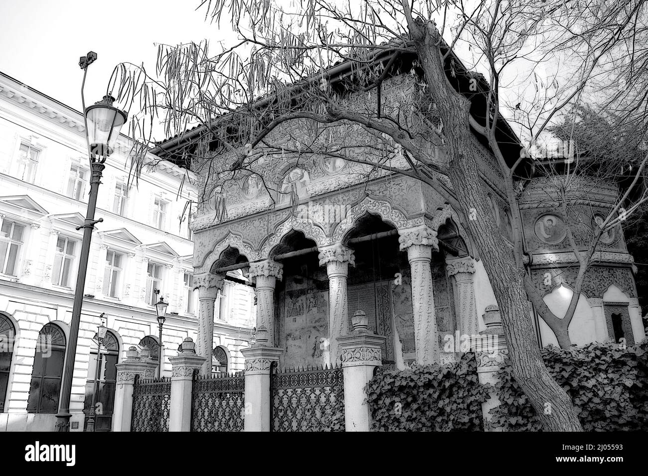 Bucarest, Romania - Foto monocromatica della Chiesa di Stavropoleos Foto Stock