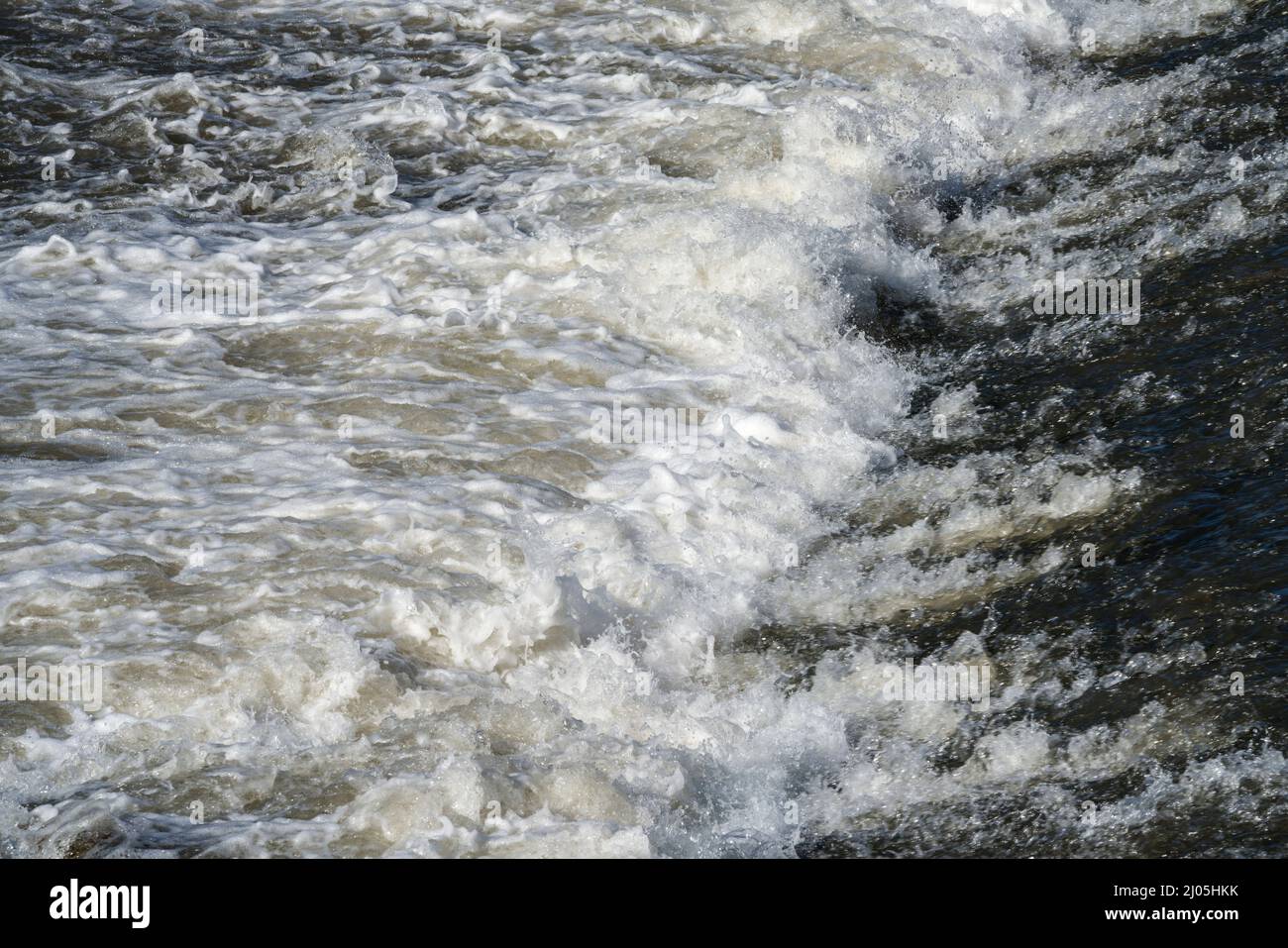 Acque di scintilla, fiume Werra, Hannoversch Münden, bassa Sassonia, Germania, Europa Foto Stock