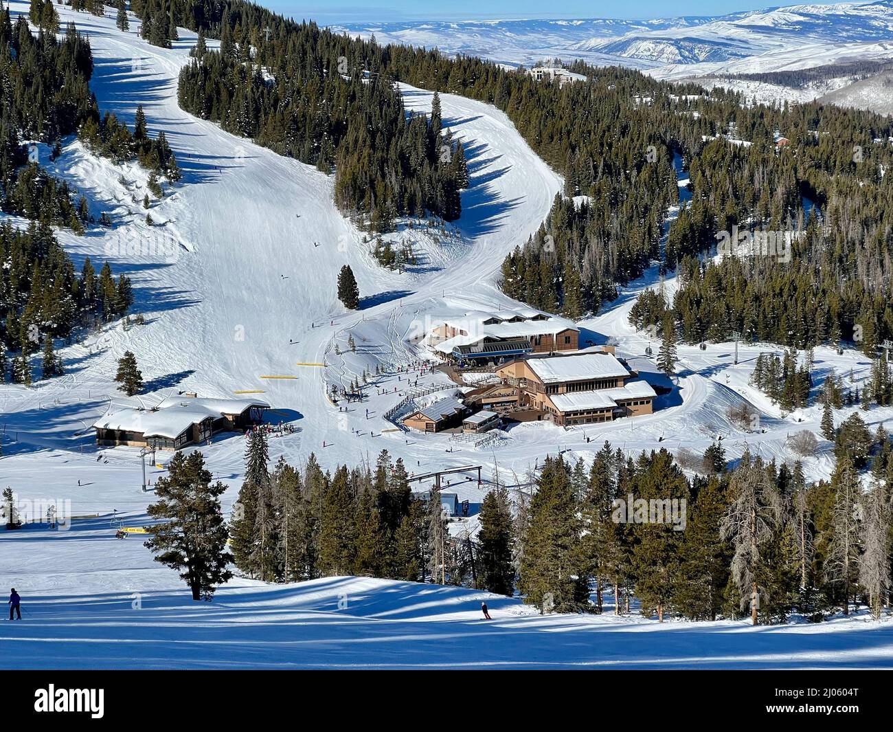 Vista sulla zona di Mid Mountain Lodge a Breckenridge Ski Resort, Colorado. Foto Stock