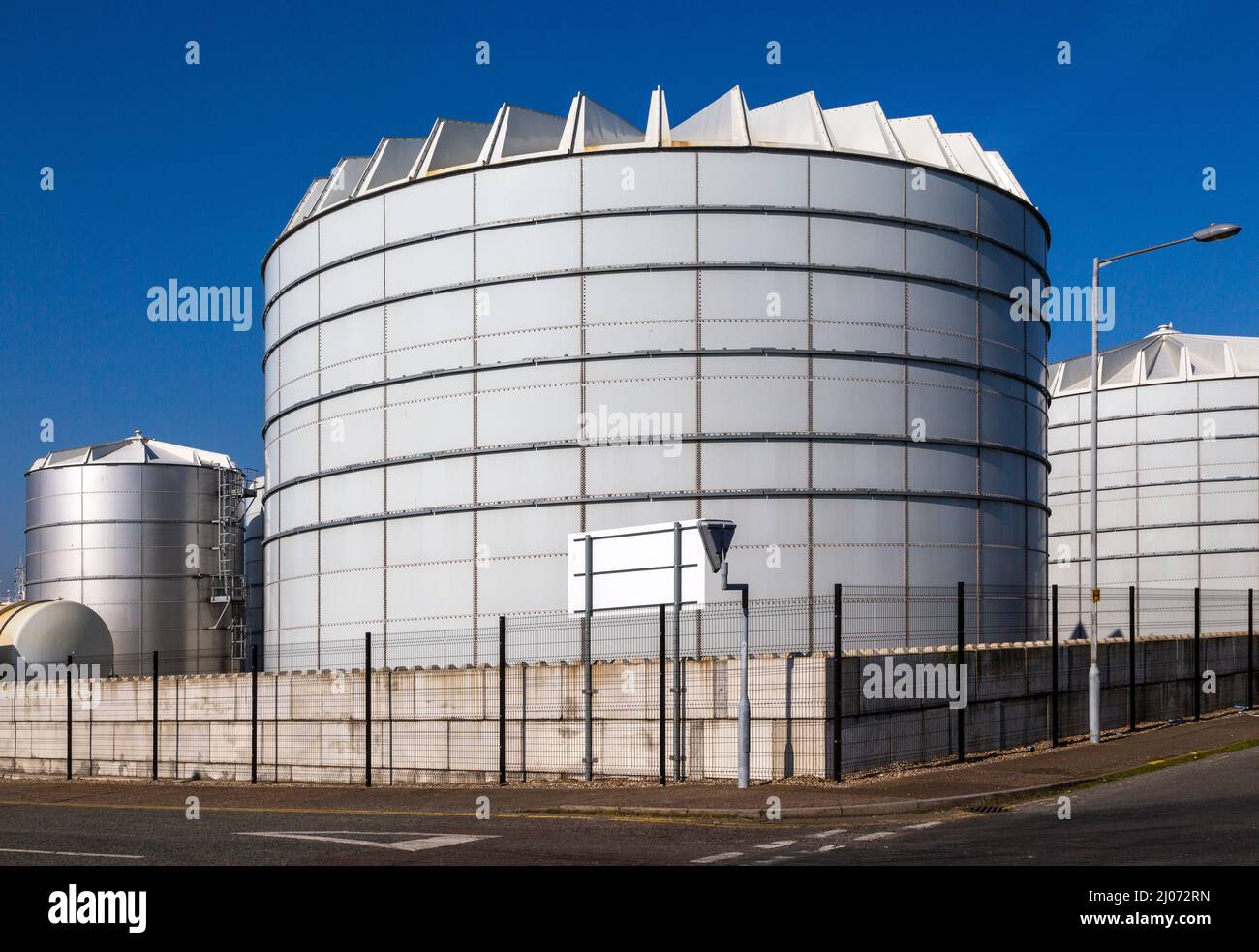 Serbatoi di stoccaggio di fertilser liquido, Nitrasol, Great Yarmouth, Norfolk, Inghilterra, REGNO UNITO Foto Stock