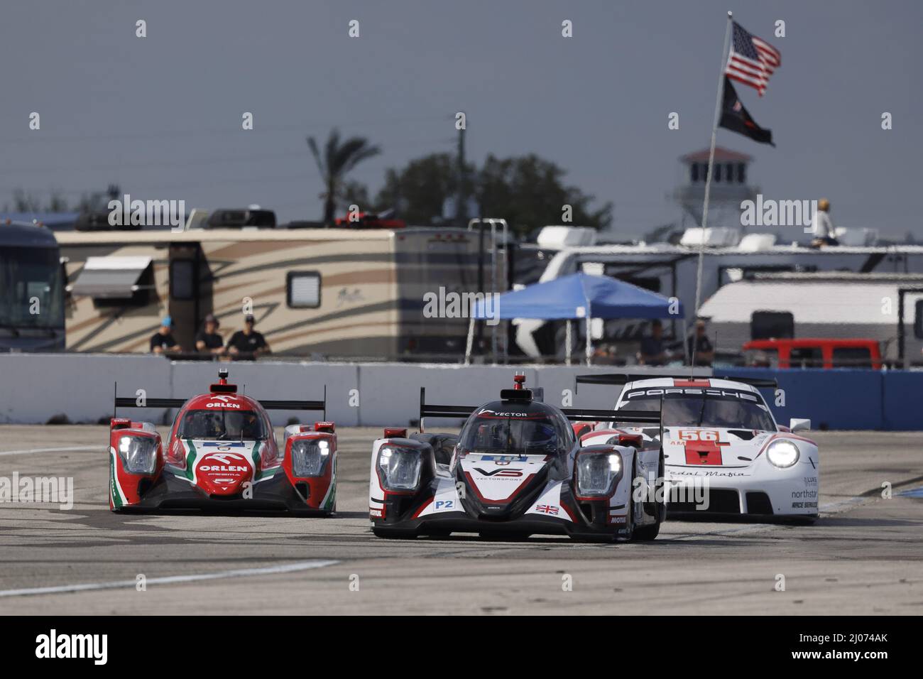 10 MULLER Nico (swi), CULLEN Ryan (gbr), Mike Rockenfeller (ger), Vector Sport, Oreca 07 - Gibson, azione , durante le 1000 miglia di Sebring, 1st round del FIA World Endurance Championship 2022 sul circuito Sebring International Raceway dal 16 al 18 marzo, a Sebring, Florida, Stati Uniti d'America - Foto: Frederic le Floc H/DPPI/LiveMedia Foto Stock