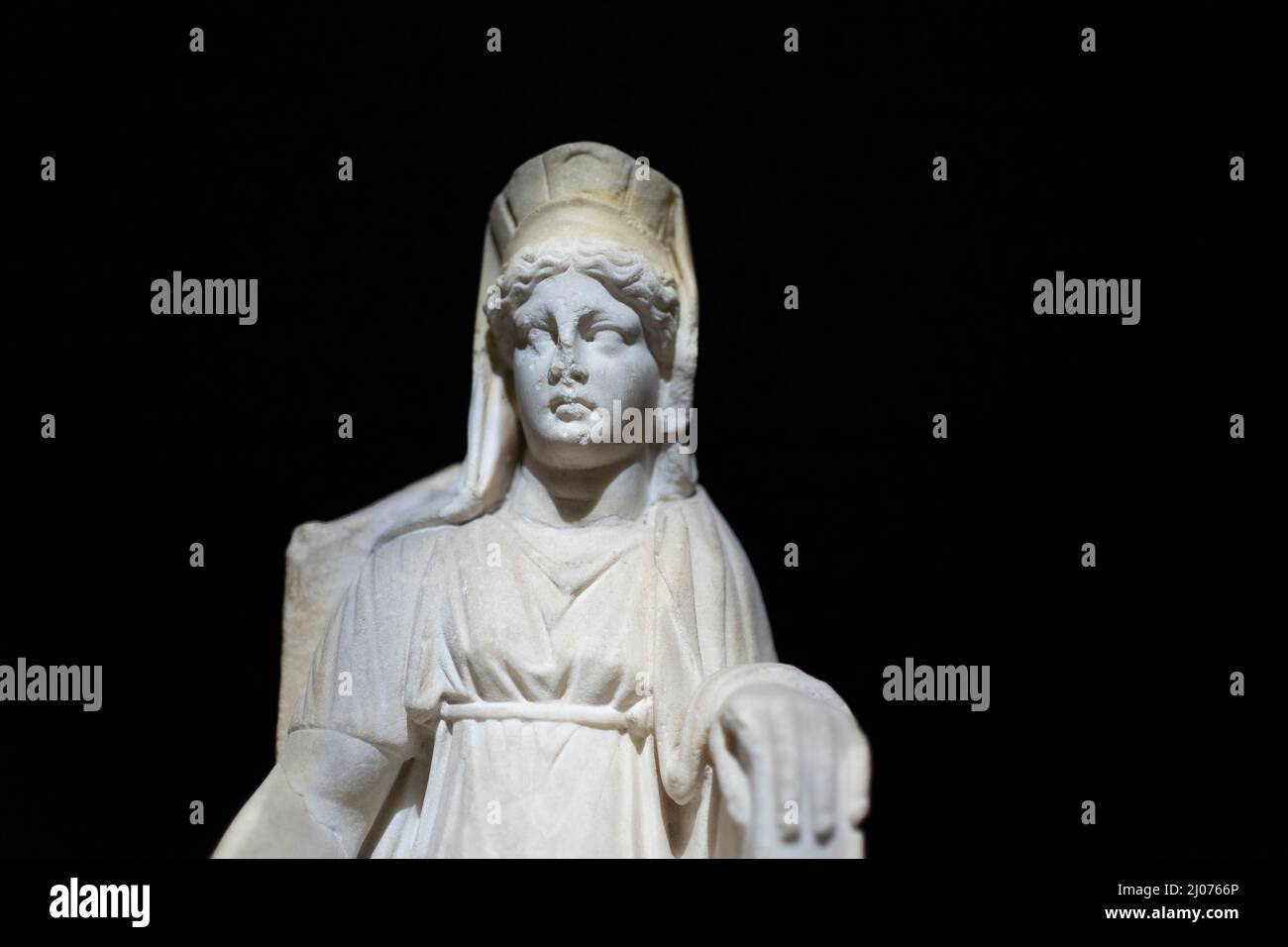 Statua della Grande Dea, Cibele da Nicea a Bitinia (Iznik). 2nd secolo CE. Museo Archeologico di Istanbul, Turchia. Foto Stock