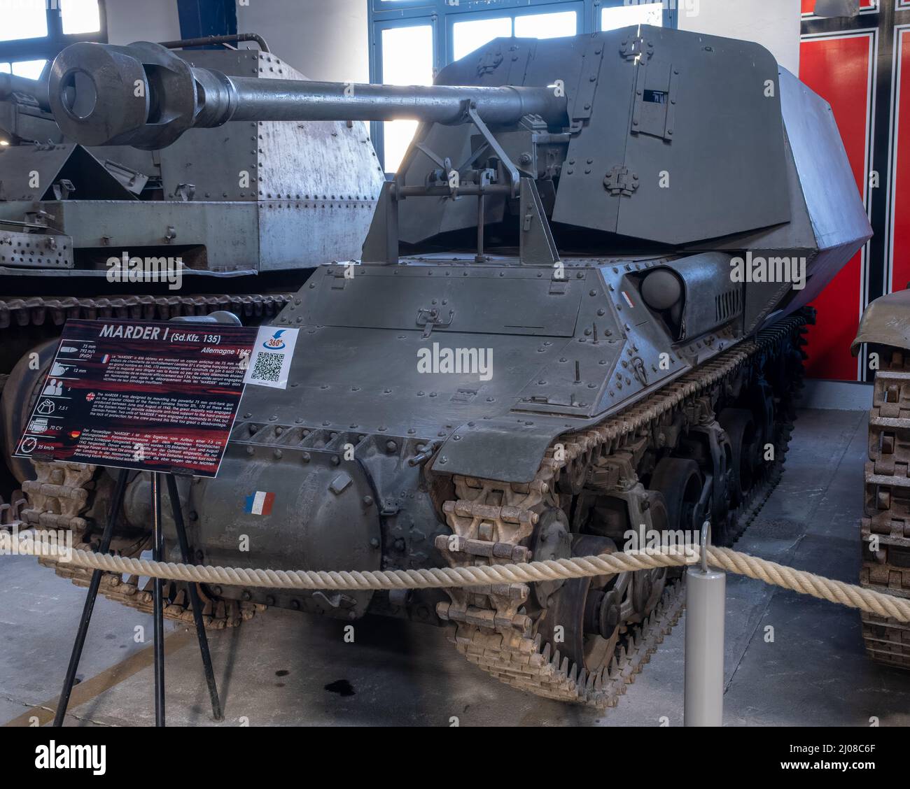 Mosca Russia 02 02 2008 : Modello Di Un Carro Armato Tedesco Nel Museo Delle Forze Armate Monumento Alla Seconda Guerra Mondiale Con L Image201766488 - Foto 11
