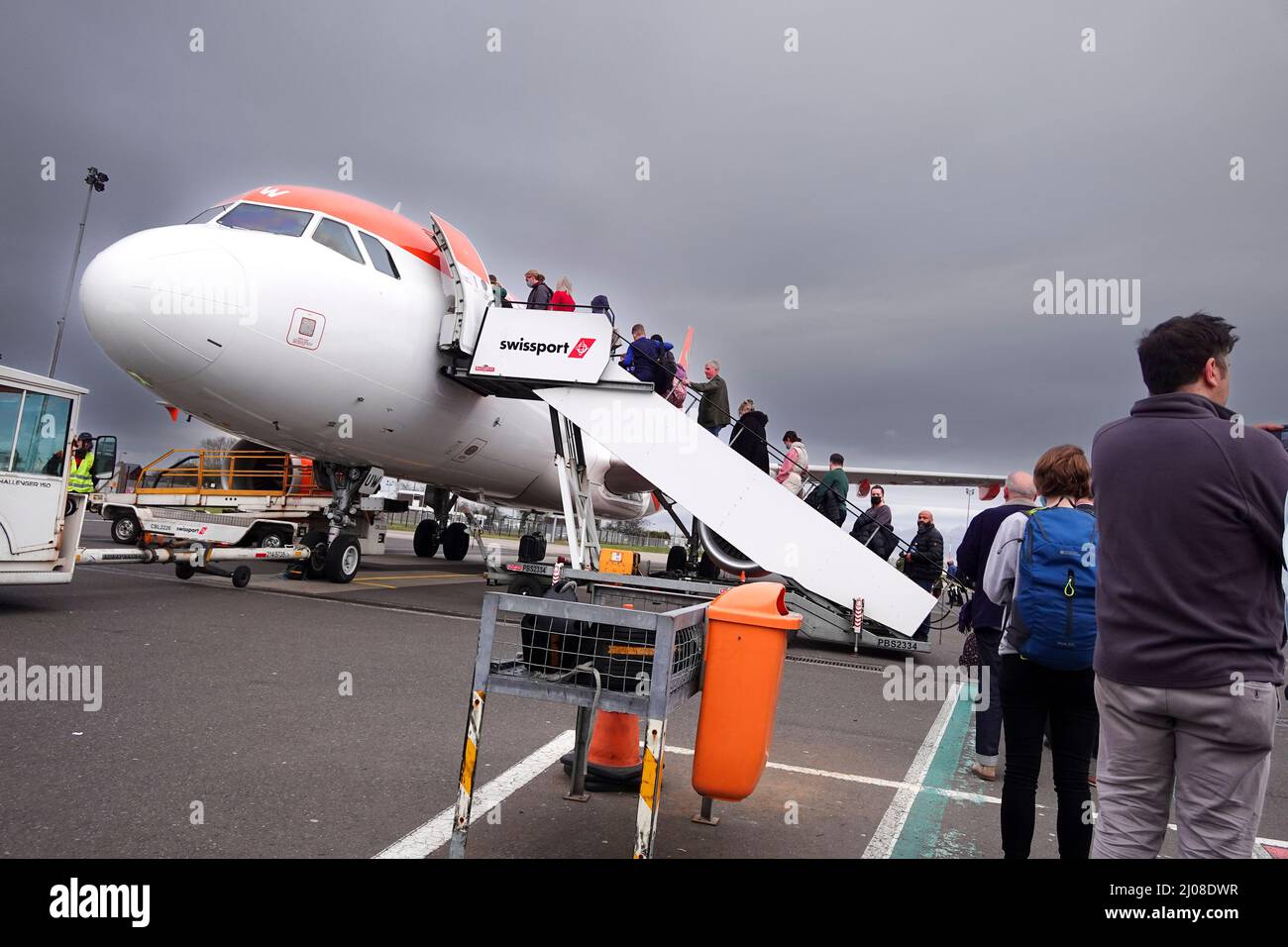 Easy Jet Airbus 320 all'aeroporto di Belfast Foto Stock