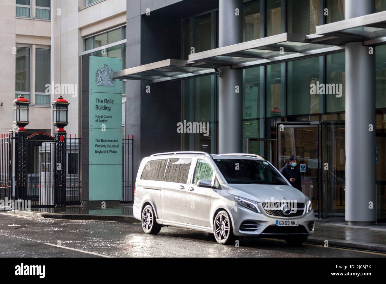 Vista generale dei Rolls Building, Business and Property Courts di Inghilterra e Galles, in cui si sono verificati casi di alta Corte – penale grave o di alto profilo o civile la Foto Stock