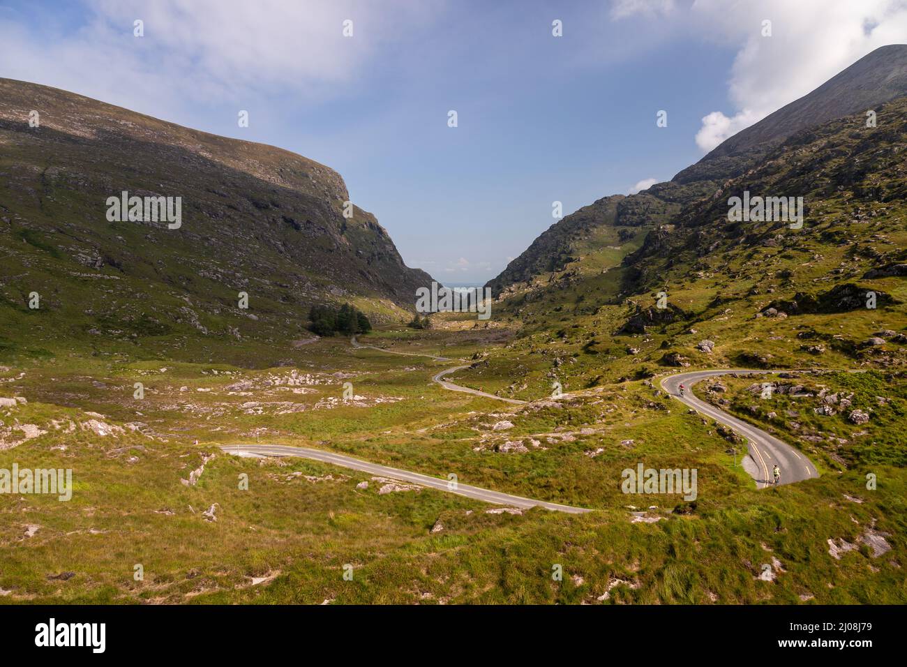 Strada attraverso il Gap di Dunloe, Contea di Kerry, Irlanda Foto Stock