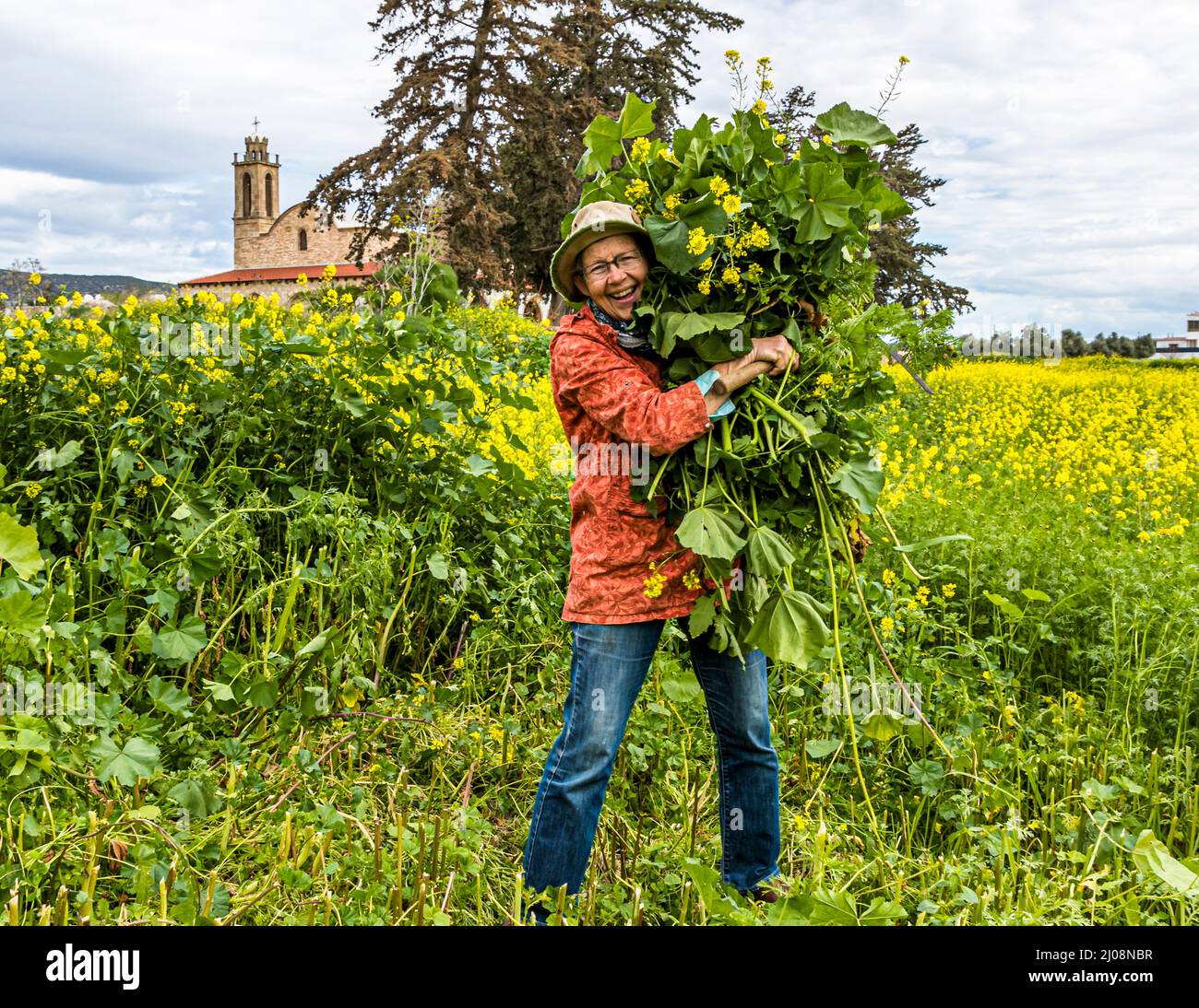 Lois Cemal è stata coinvolta in progetti di ecoturismo a Cipro del Nord dal 2020 e ha fondato il primo ecovillaggio a Cipro a Büyükkonuk, Repubblica turca di Cipro del Nord (TRNC) Foto Stock