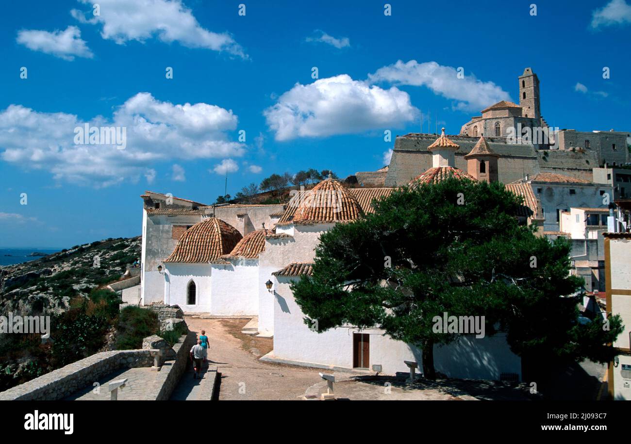 Chiostro Santo Domingo/Sant Domènec nella città di Ibiza, Ibiza, Spagna, Europa Foto Stock