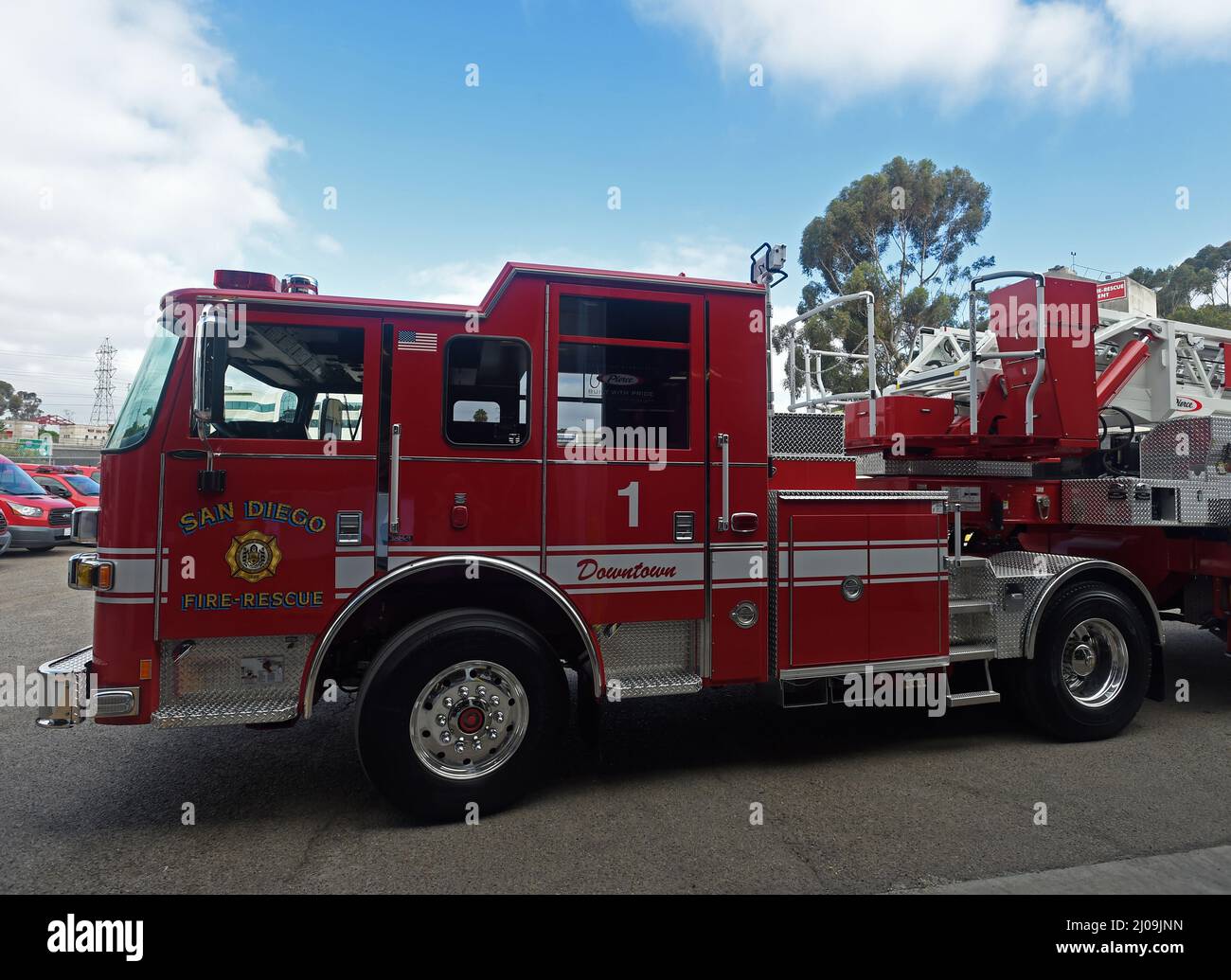 San Diego Fire-Rescue Truck 1, stitioned at the Big House, Station 1, in Downtown San Diego Foto Stock