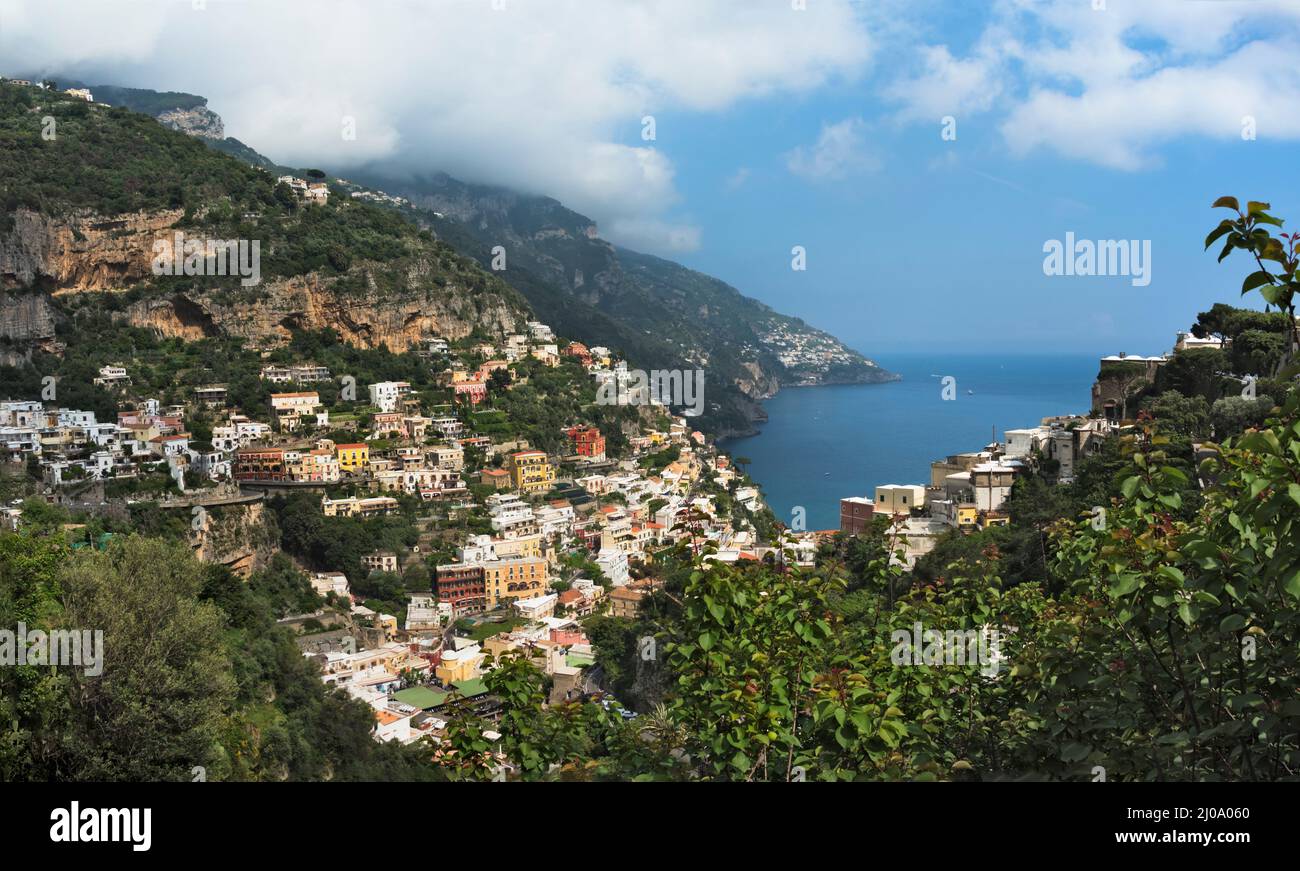 Positano lungo la Costiera Amalfitana, Provincia di Salerno, Regione Compania, Italia Foto Stock