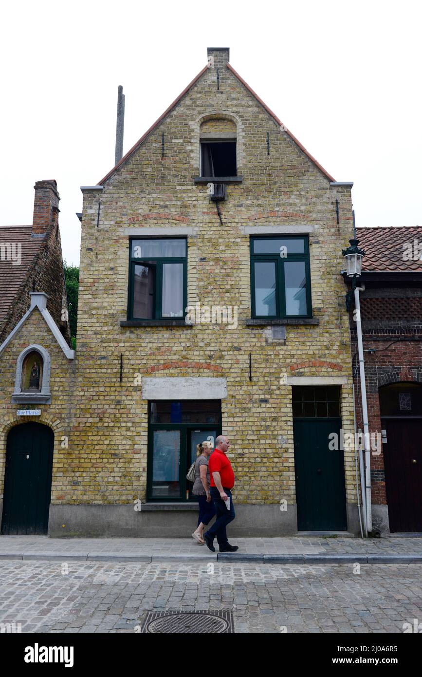 A piedi nel centro storico di Bruges, Belgio. Foto Stock